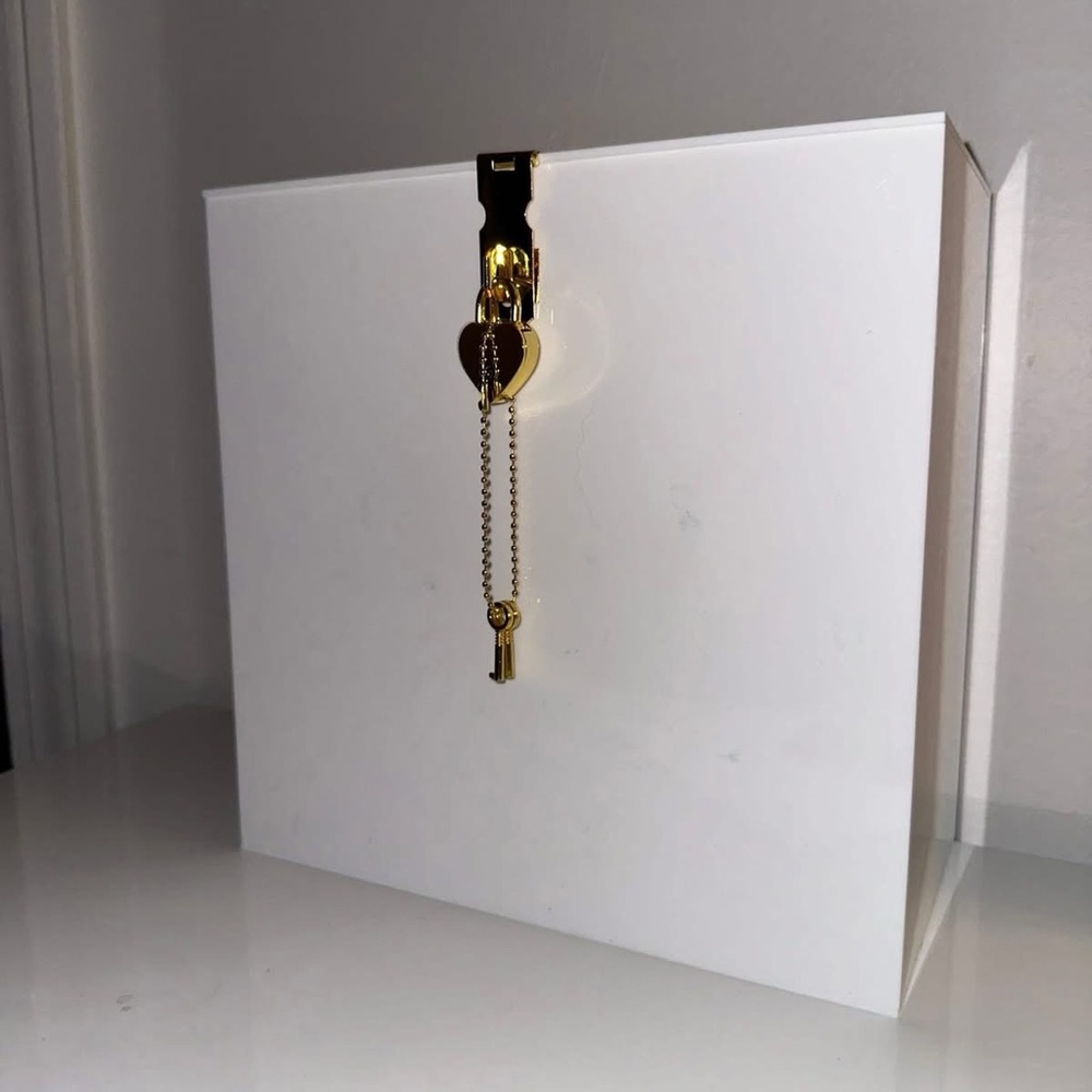 White Card Box with Gold Heart Lock